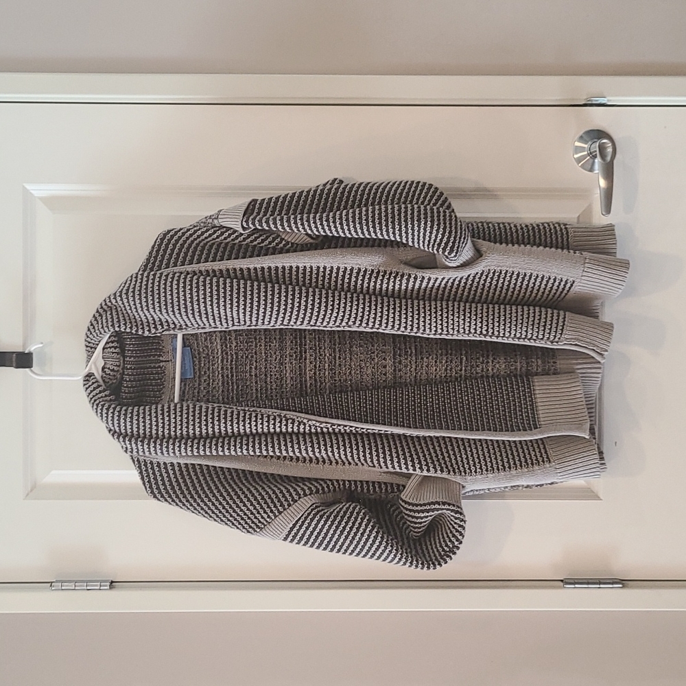 Grey silver heavy sweater XL